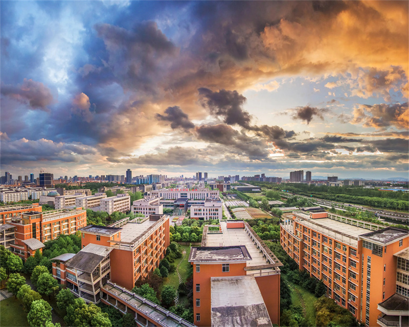 长沙市金海高中录取分数_长沙金海高中收费标准_长沙市金海高中