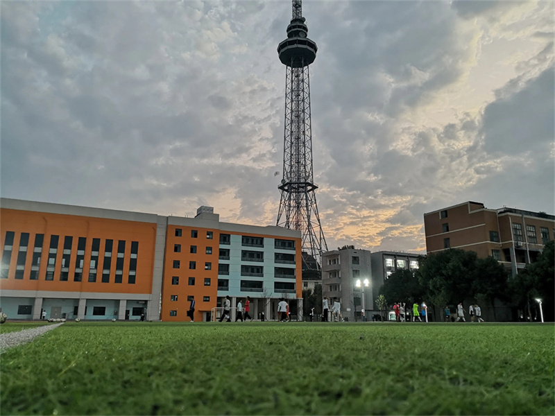 _2021年高校招复读生吗_招复读大学全国生学校有哪些